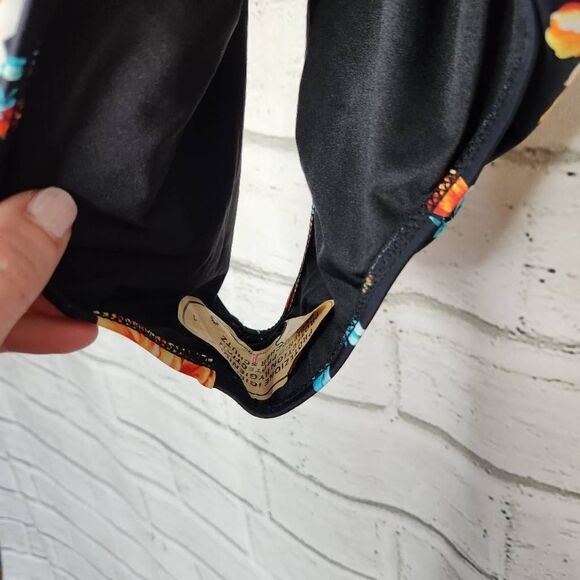 NEW Cupshe Women's Multi Color Twist Top High Waist Cut Out 1Pc Swimsuit XS - Picture 14 of 14